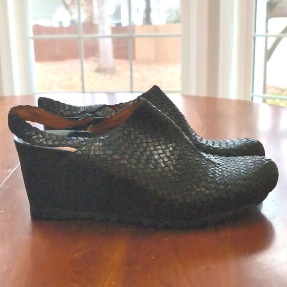 Earthies Katina Black Wedge Woven Leather Bootie Sandals Size 10 - Picture 1 of 13